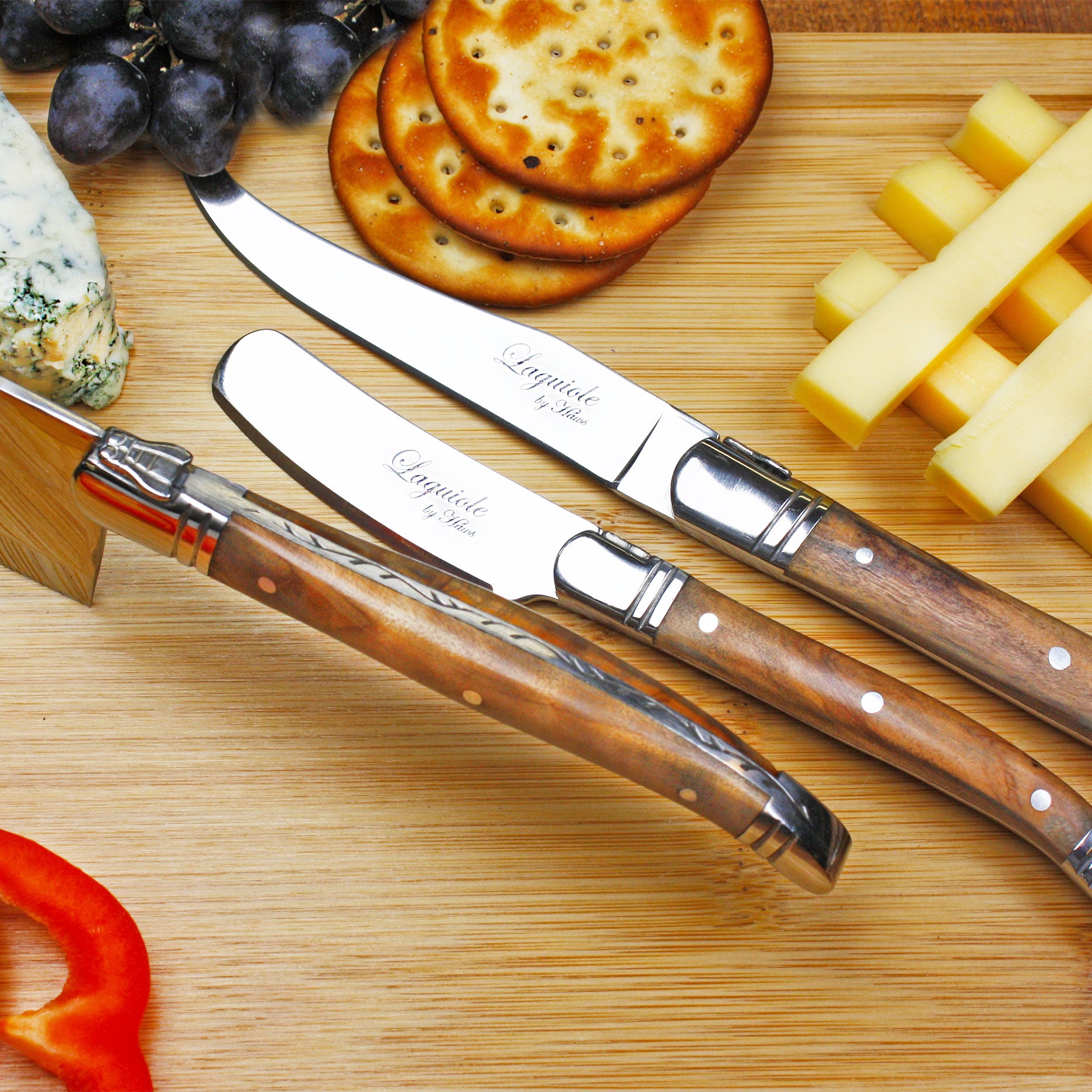 Ostesæt 3 knive m/bræt